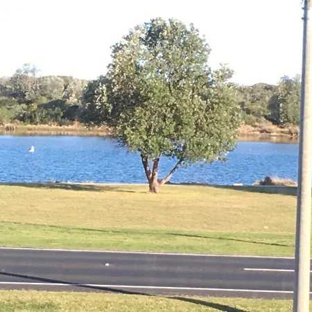 Villa By The Lake Lakes Entrance Exterior photo
